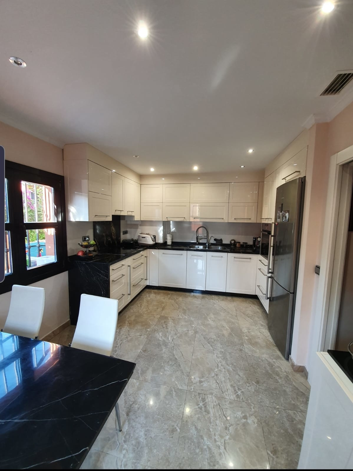 Townhouse - ID R3651992 - Image 9