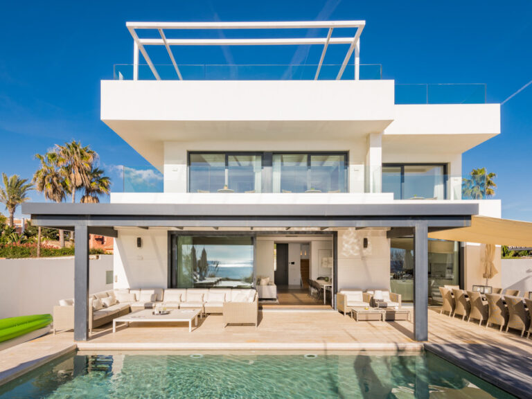 Detached Villa - ID R2576927