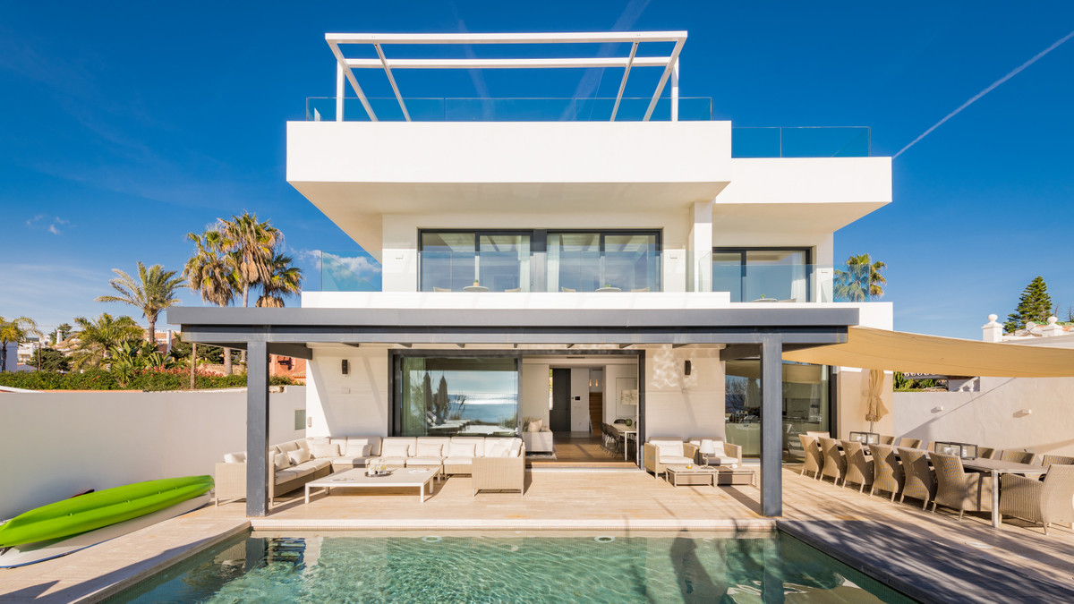 Detached Villa - ID R2576927