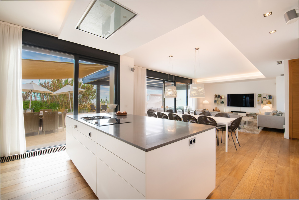 Detached Villa - ID R2576927 - Image 6
