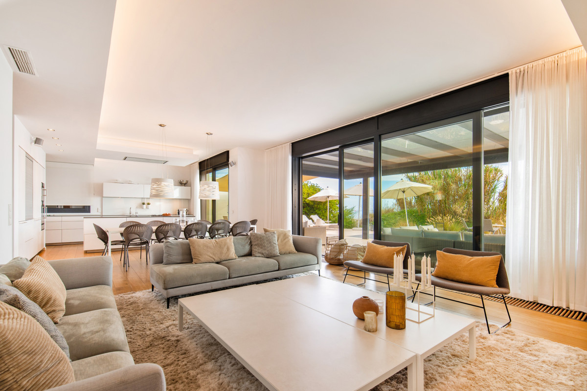 Detached Villa - ID R2576927 - Image 10