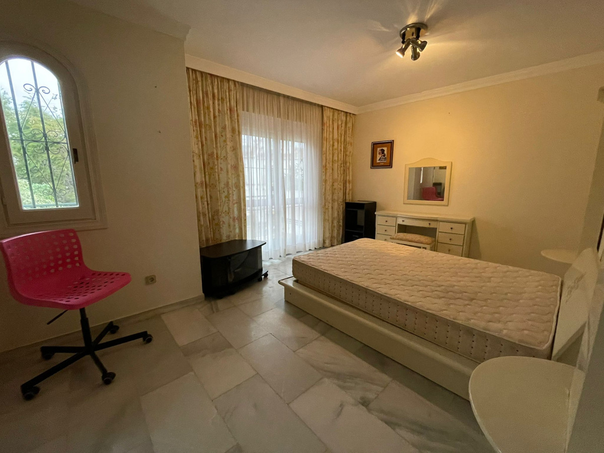 Townhouse - ID R31860 - Image 15