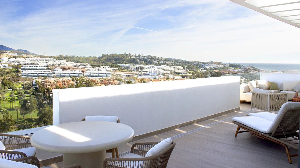 Top Floor Apartment - ID R3607124 - Image 7