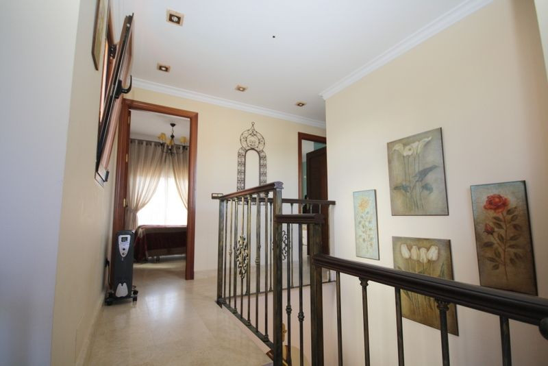 Detached Villa - ID R2036289 - Image 14