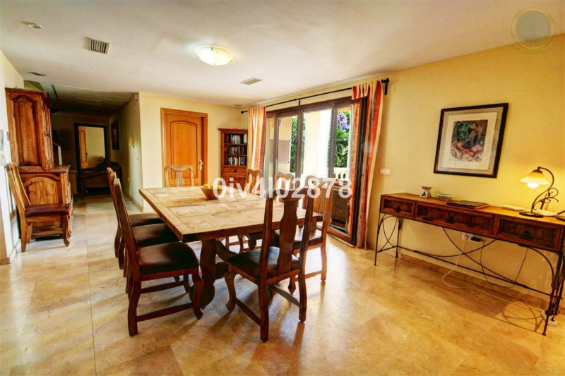Detached Villa - ID R2139857 - Image 8