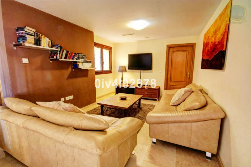 Detached Villa - ID R2139857 - Image 11