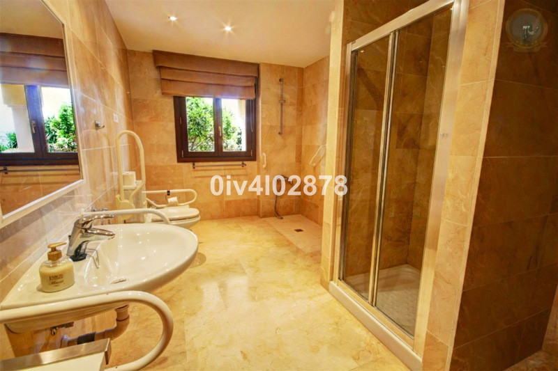Detached Villa - ID R2139857 - Image 13