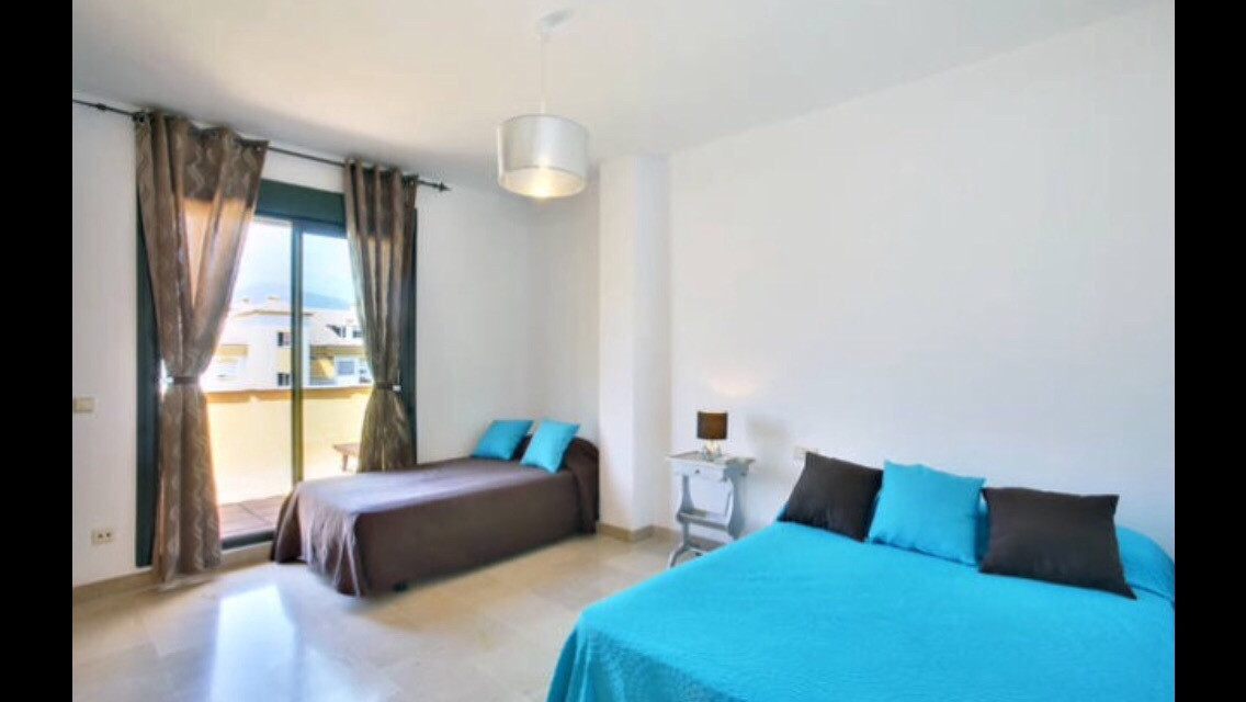 Penthouse - ID R111747 - Image 3