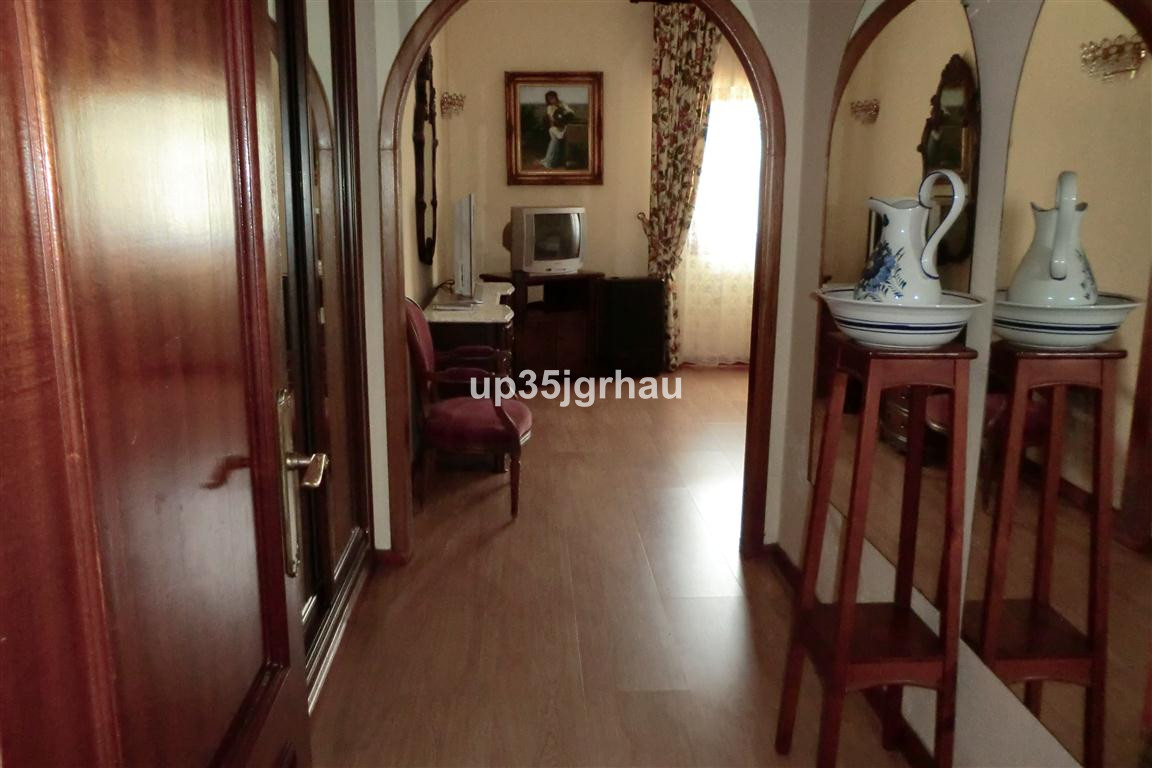 Detached Villa - ID R2175869 - Image 14