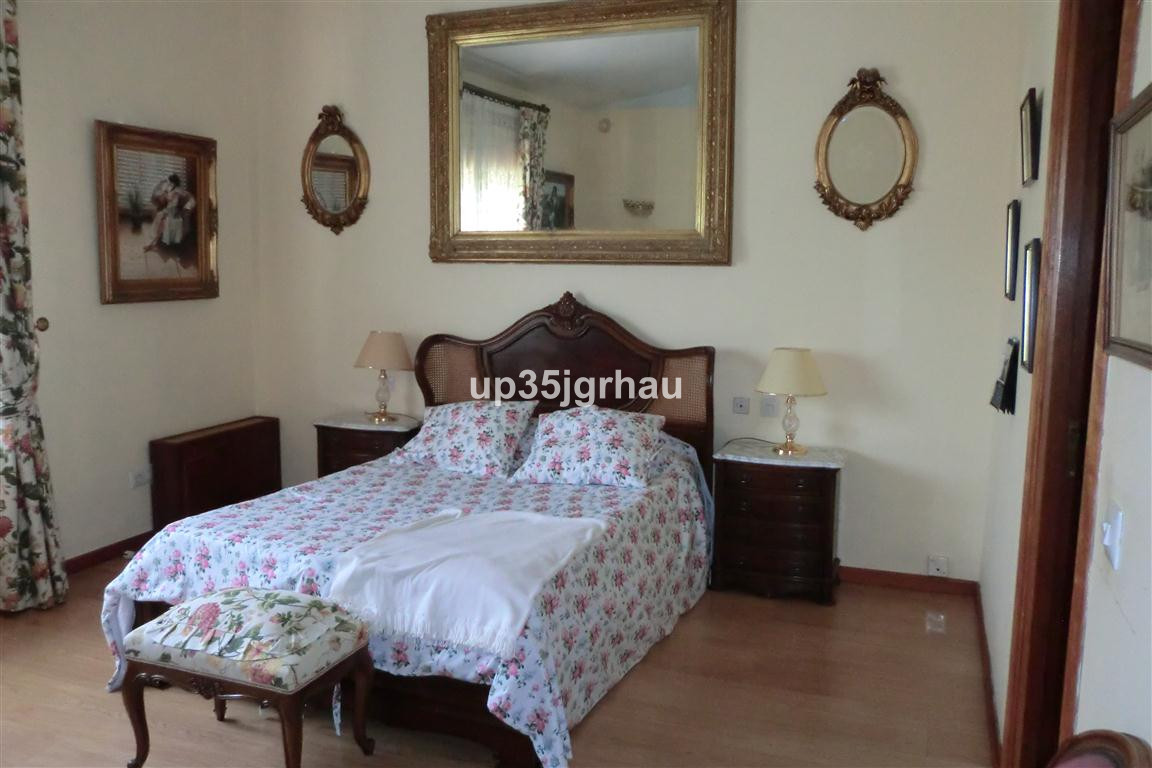 Detached Villa - ID R2175869 - Image 15