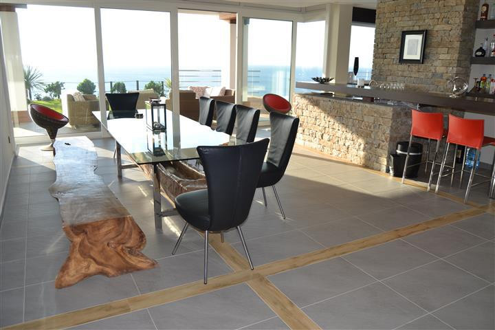 Detached Villa - ID R2216252 - Image 9