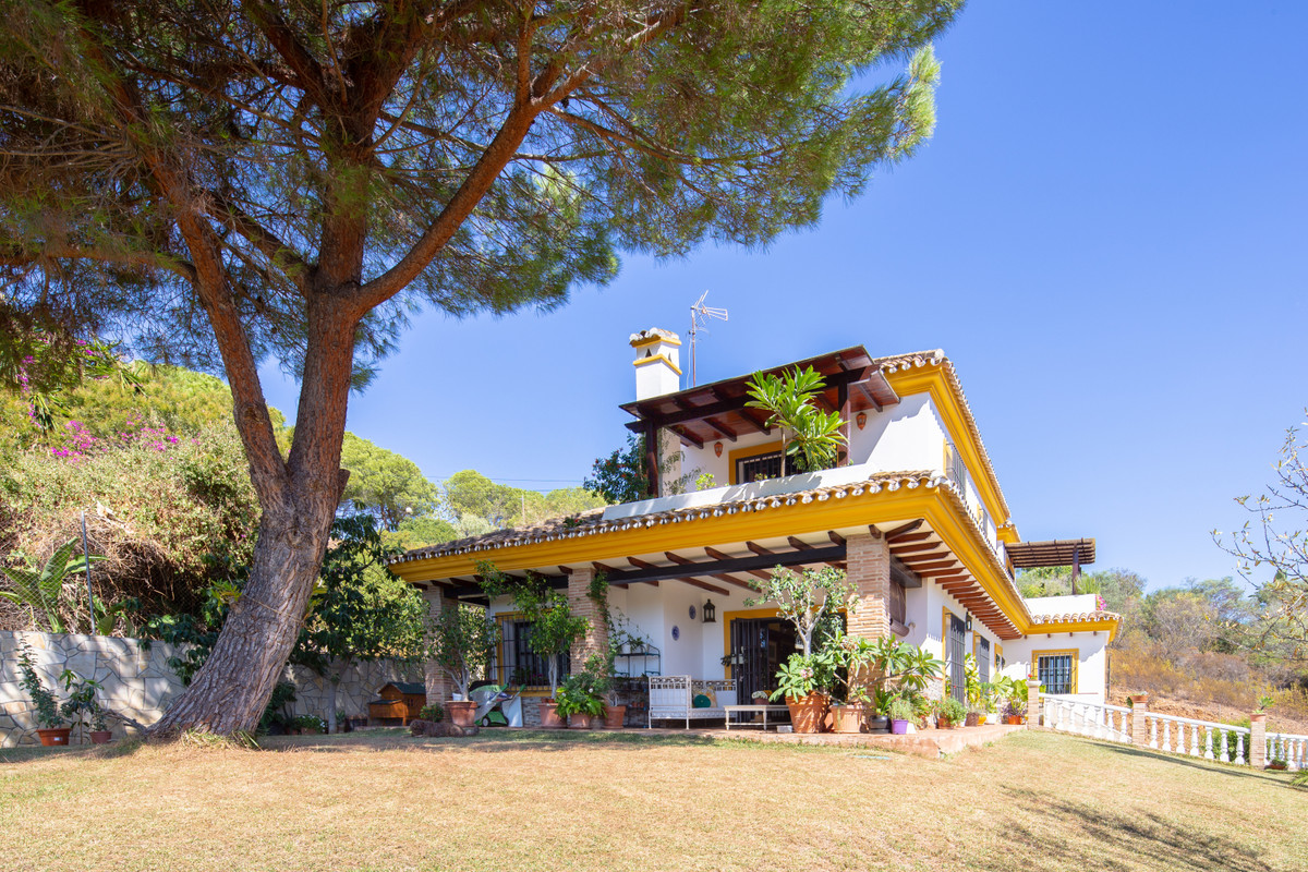 Detached Villa - ID R2223614 - Image 6