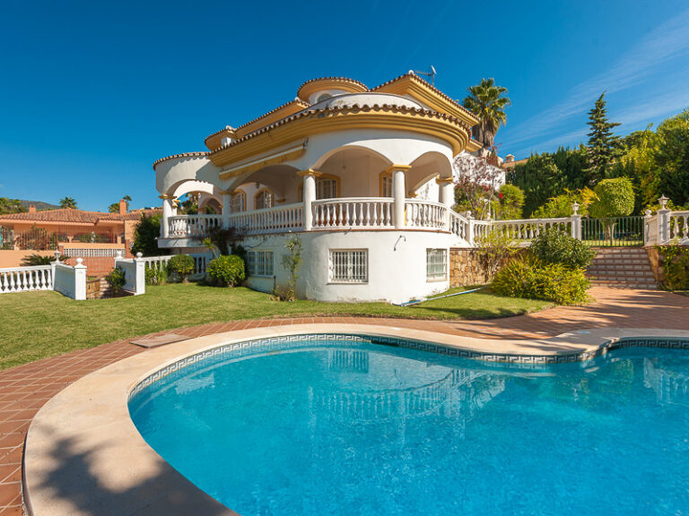 Detached Villa - ID R114829