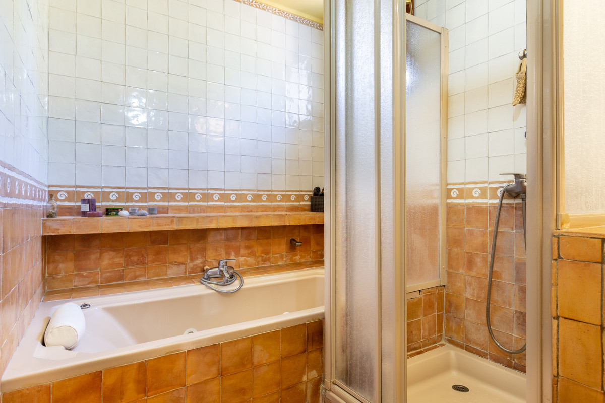 Detached Villa - ID R2223614 - Image 15