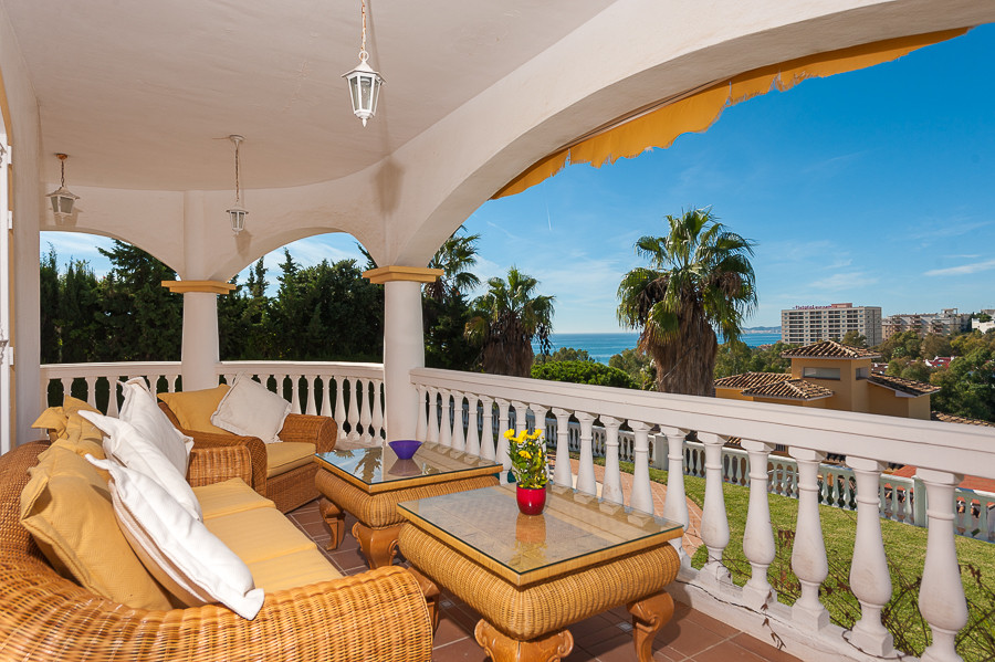 Detached Villa - ID R114829 - Image 2