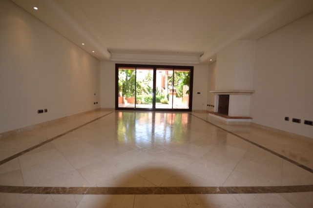 Semi-Detached House - ID R2269028 - Image 2