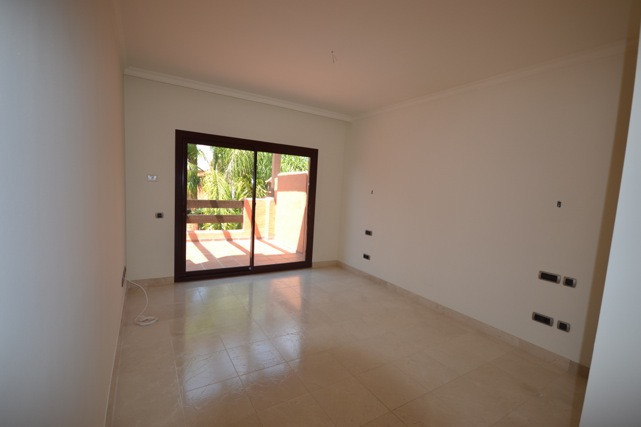 Semi-Detached House - ID R2269028 - Image 10