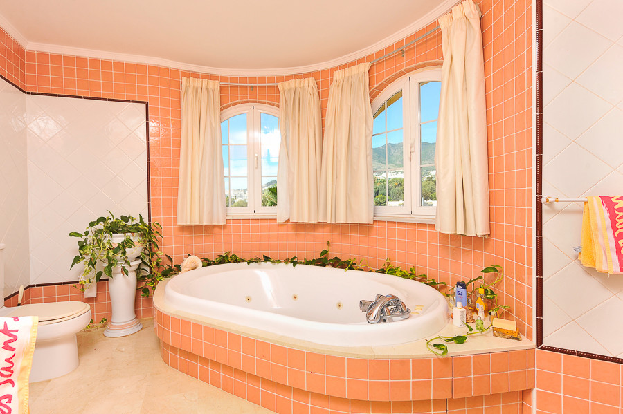 Detached Villa - ID R114829 - Image 11