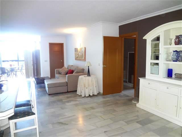 Middle Floor Apartment - ID R126116 - Image 6