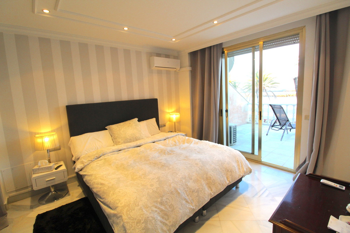 Ground Floor Apartment - ID R2593460 - Image 8