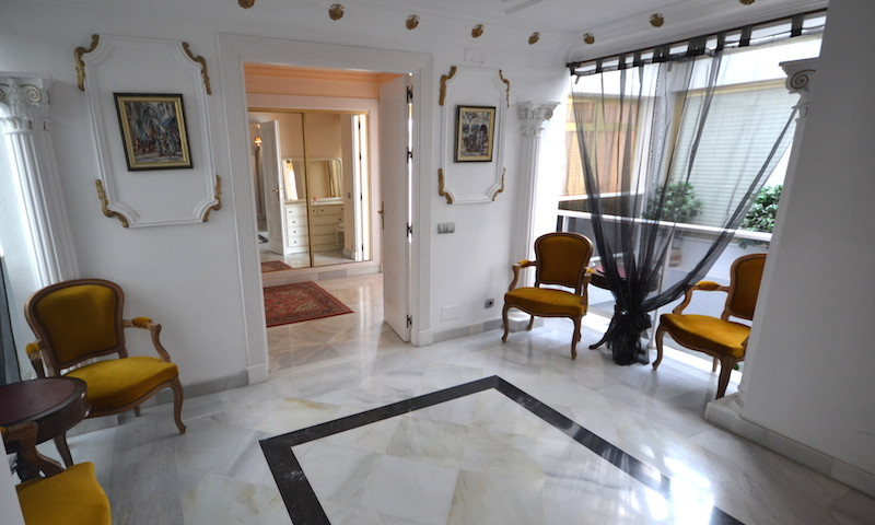 Ground Floor Apartment - ID R2593460 - Image 9