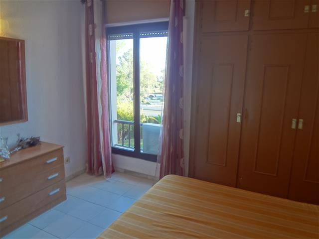 Middle Floor Apartment - ID R126116 - Image 14