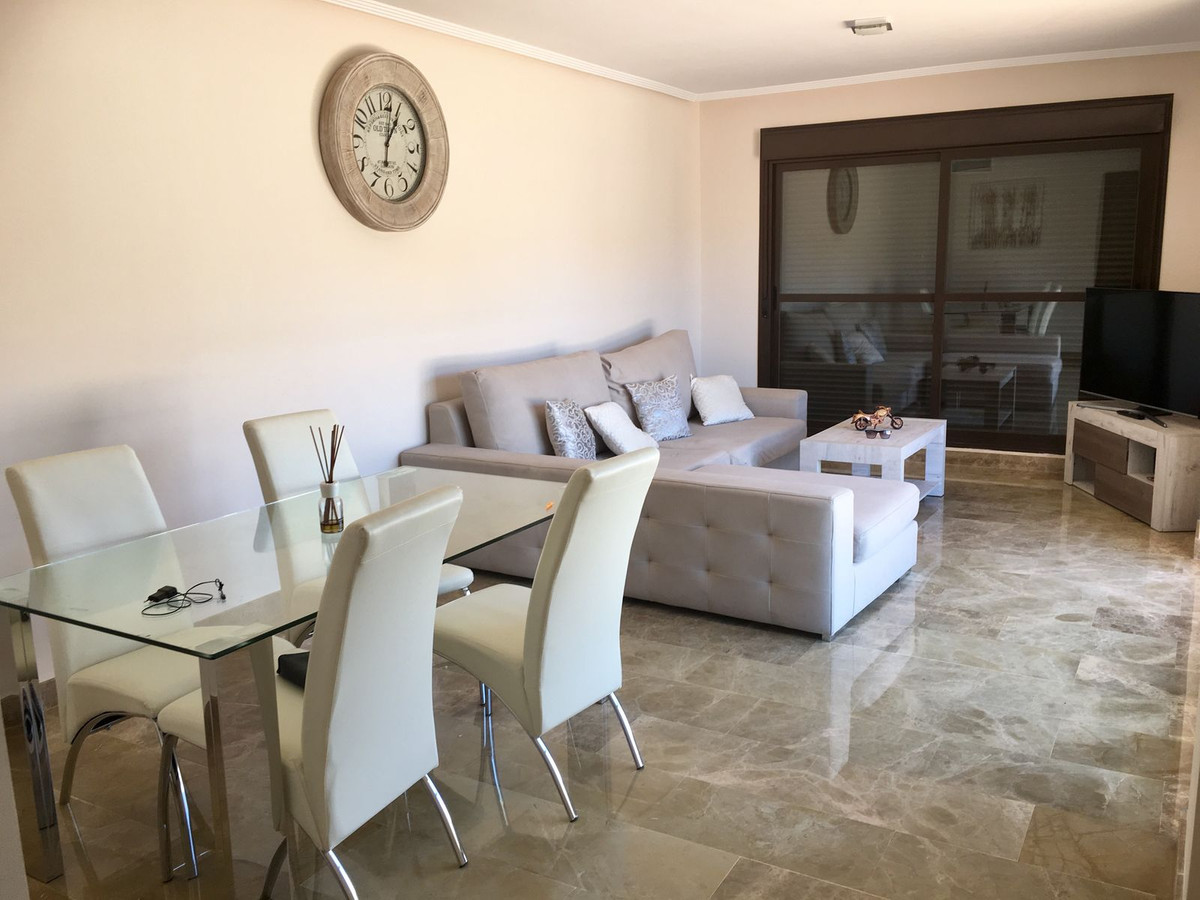 Middle Floor Apartment - ID R2674019 - Image 13