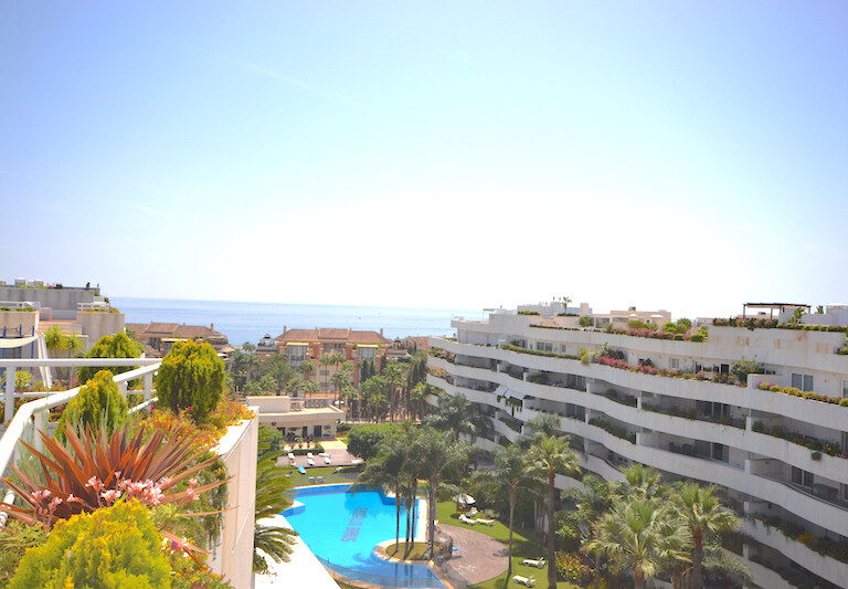 Penthouse - ID R2750489