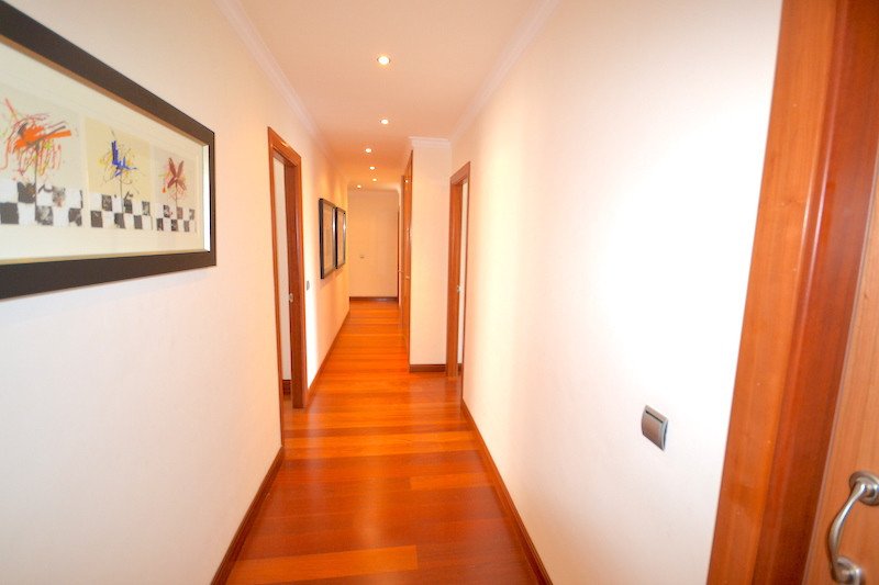 Penthouse - ID R2750489 - Image 10