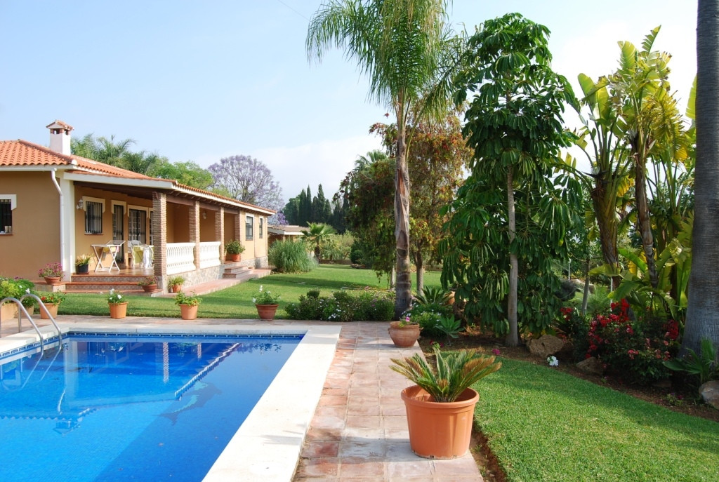 Detached Villa - ID R2778551