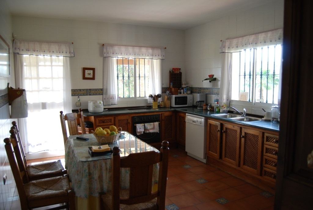 Detached Villa - ID R2778551 - Image 9
