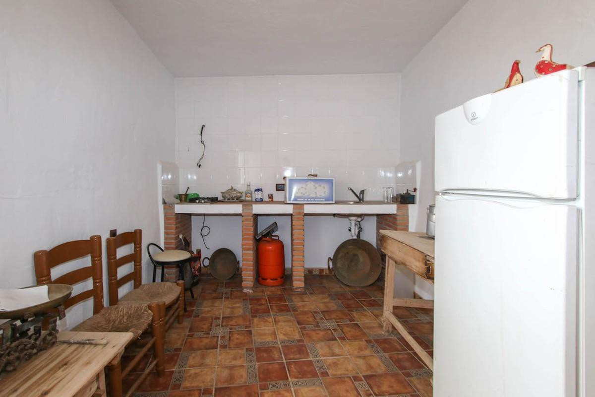 Townhouse - ID R2785172 - Image 3