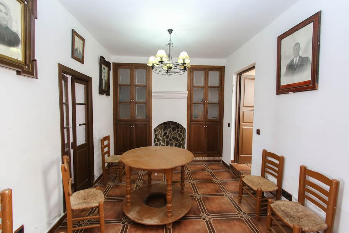 Townhouse - ID R2785172 - Image 6