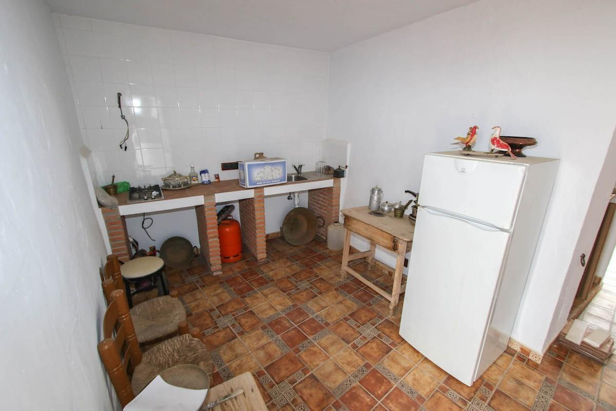 Townhouse - ID R2785172 - Image 9