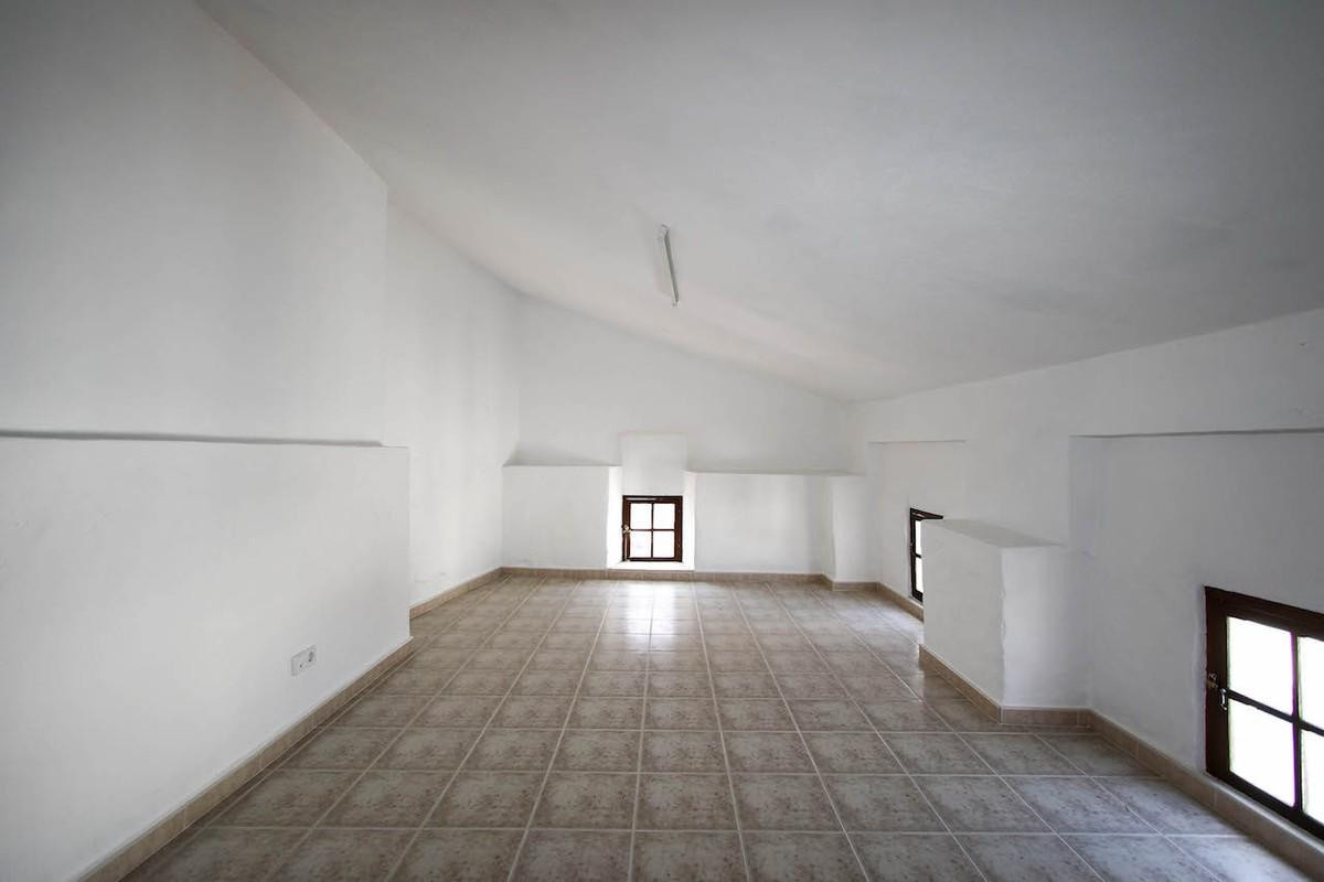 Townhouse - ID R2785172 - Image 11