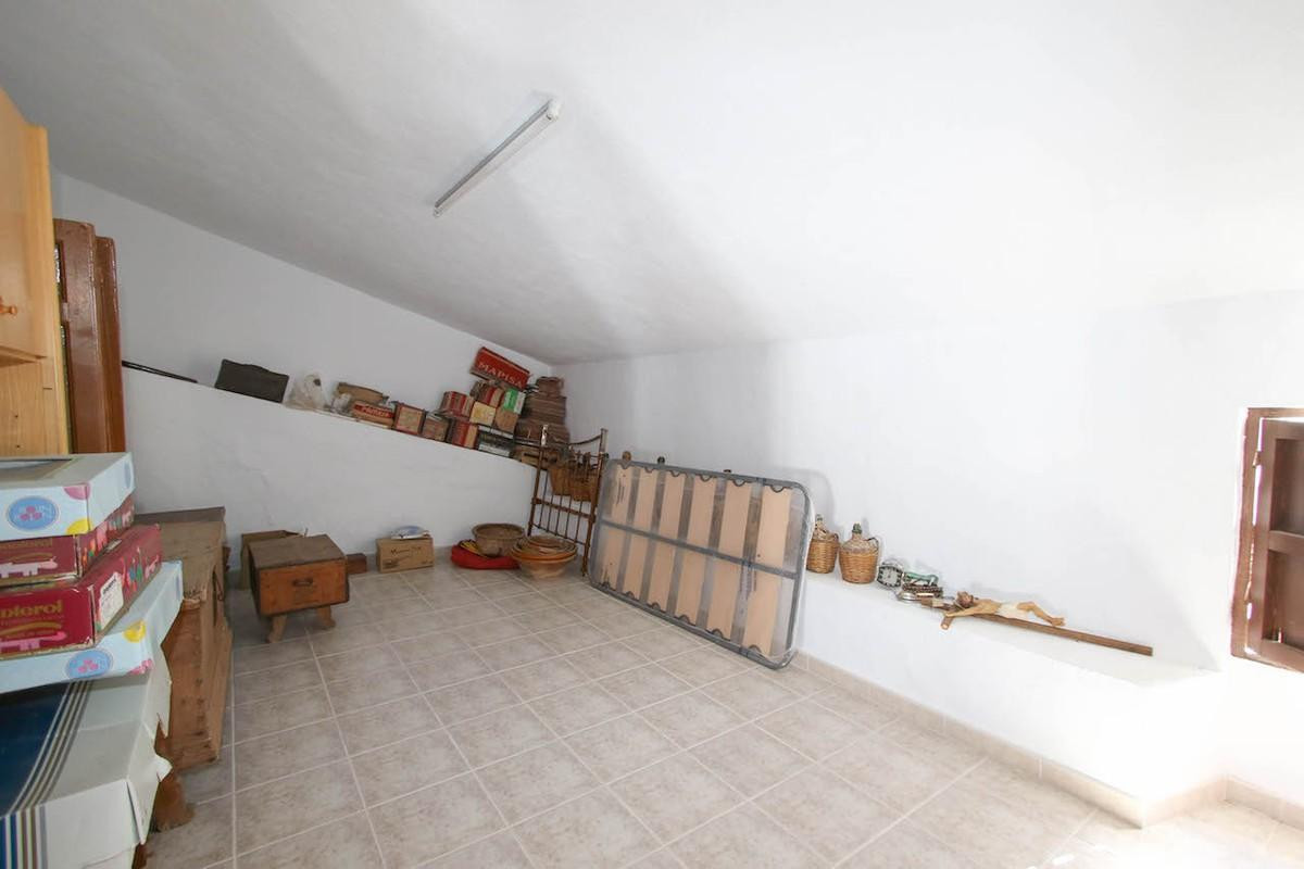 Townhouse - ID R2785172 - Image 12
