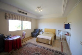 Middle Floor Apartment - ID R2786435 - Image 2