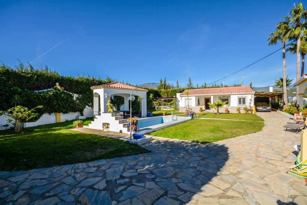 Detached Villa - ID R2833532 - Image 3
