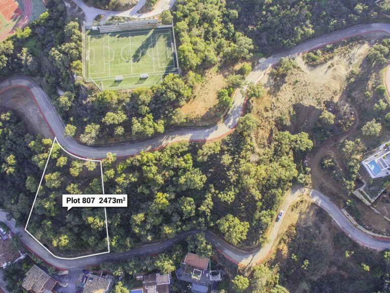 Residential Plot - ID R2858255