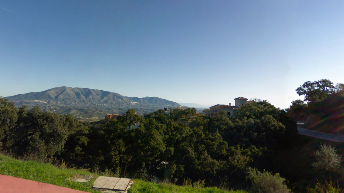 Residential Plot - ID R2858258