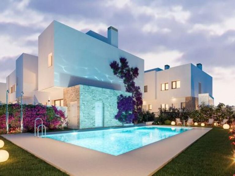 Los Nogales Living
