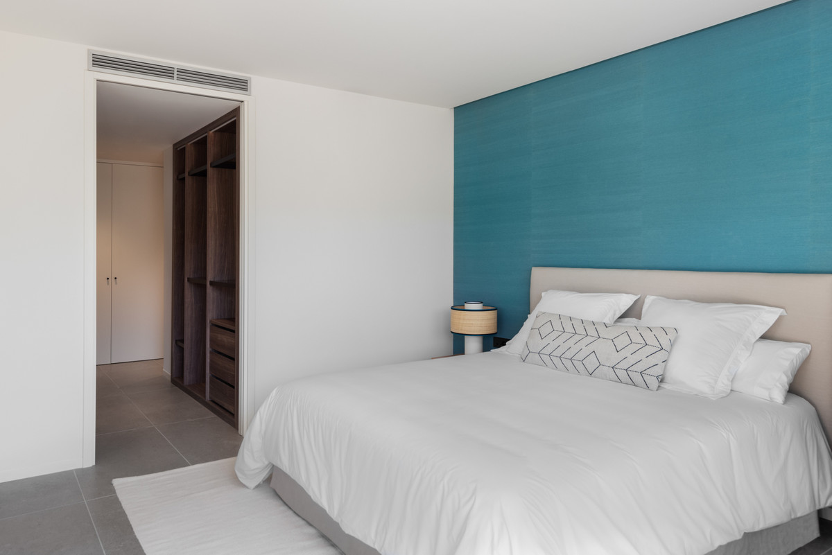 Ground Floor Apartment - ID R3467524 - Image 4