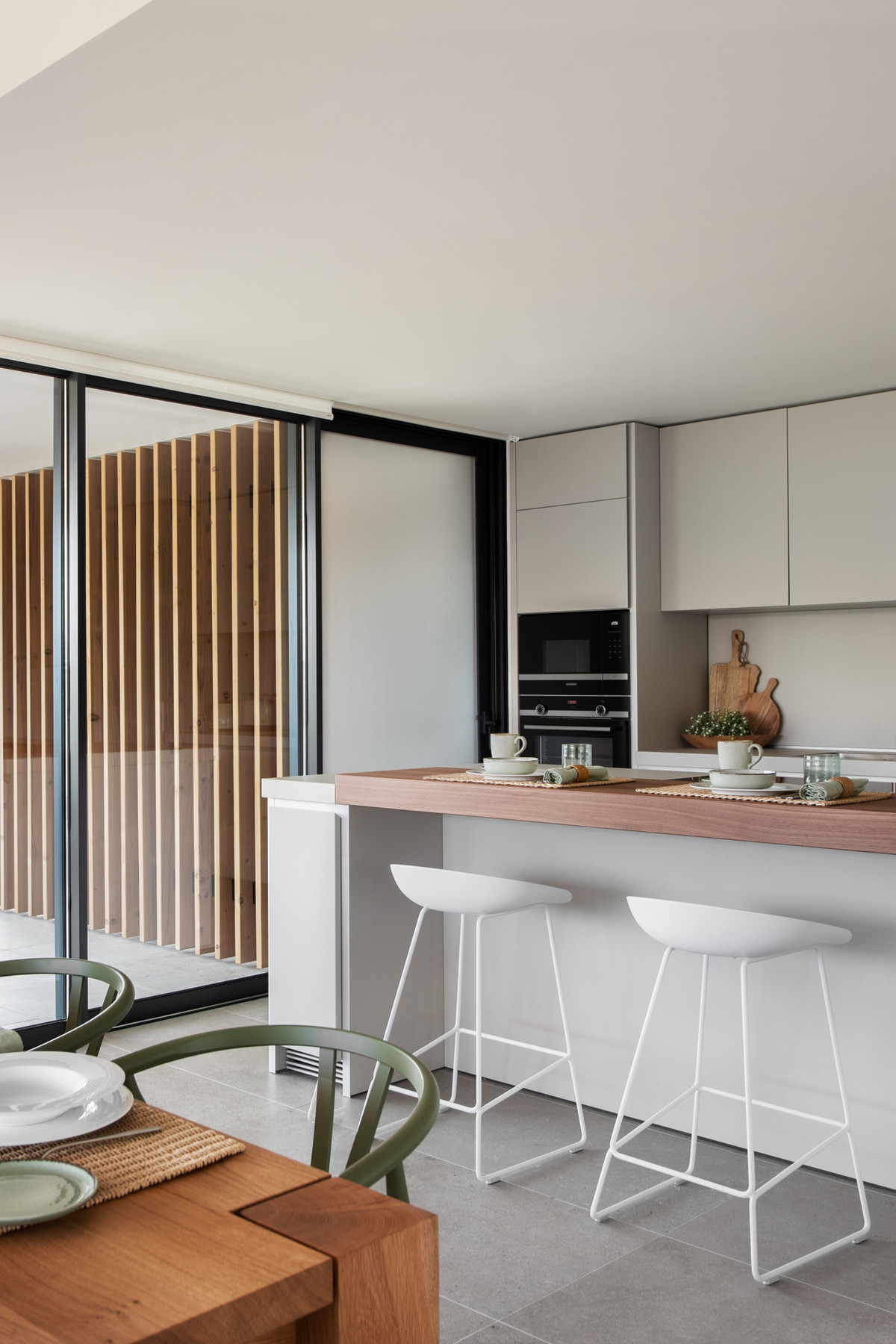 Ground Floor Apartment - ID R3467524 - Image 6