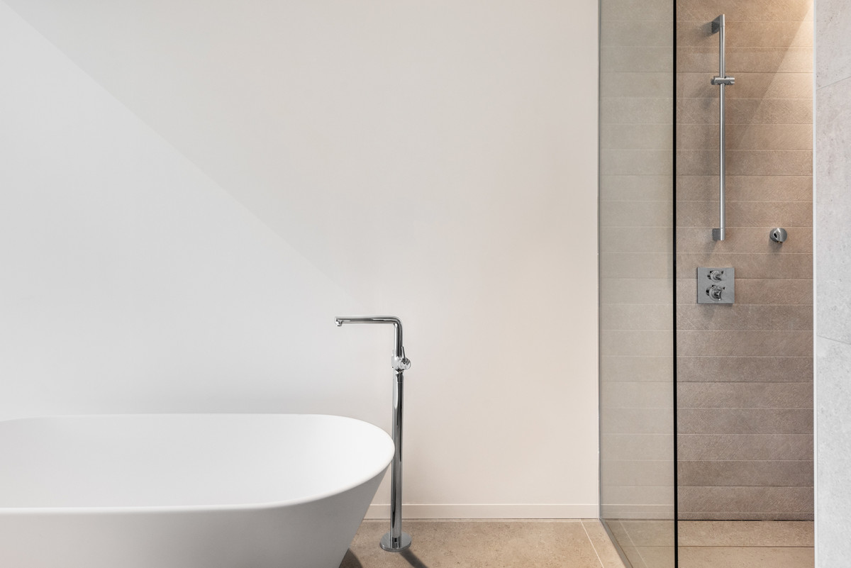 Ground Floor Apartment - ID R3467524 - Image 11