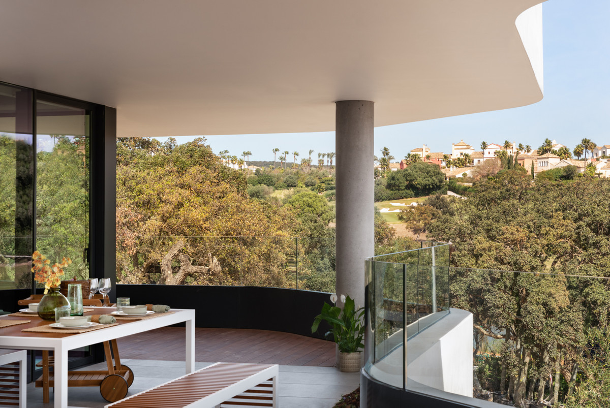 Ground Floor Apartment - ID R3467524 - Image 13
