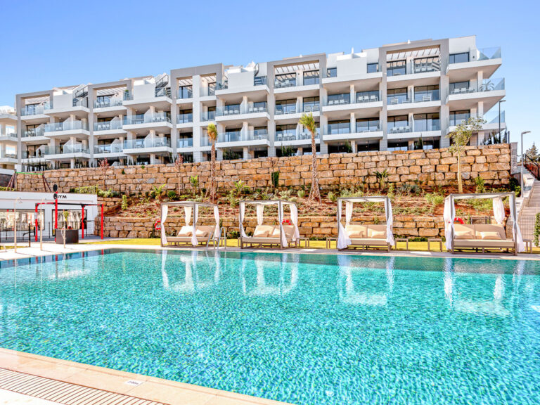 Ground Floor Apartment - ID R3649799