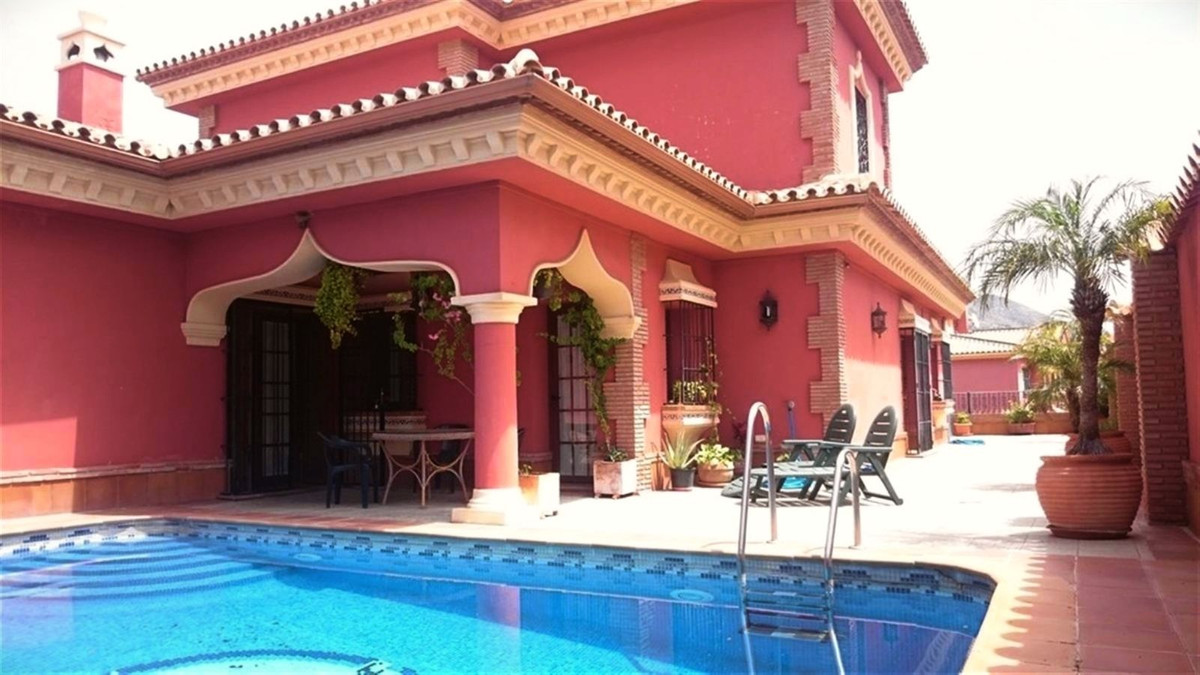 Detached Villa - ID R3367234 - Image 8